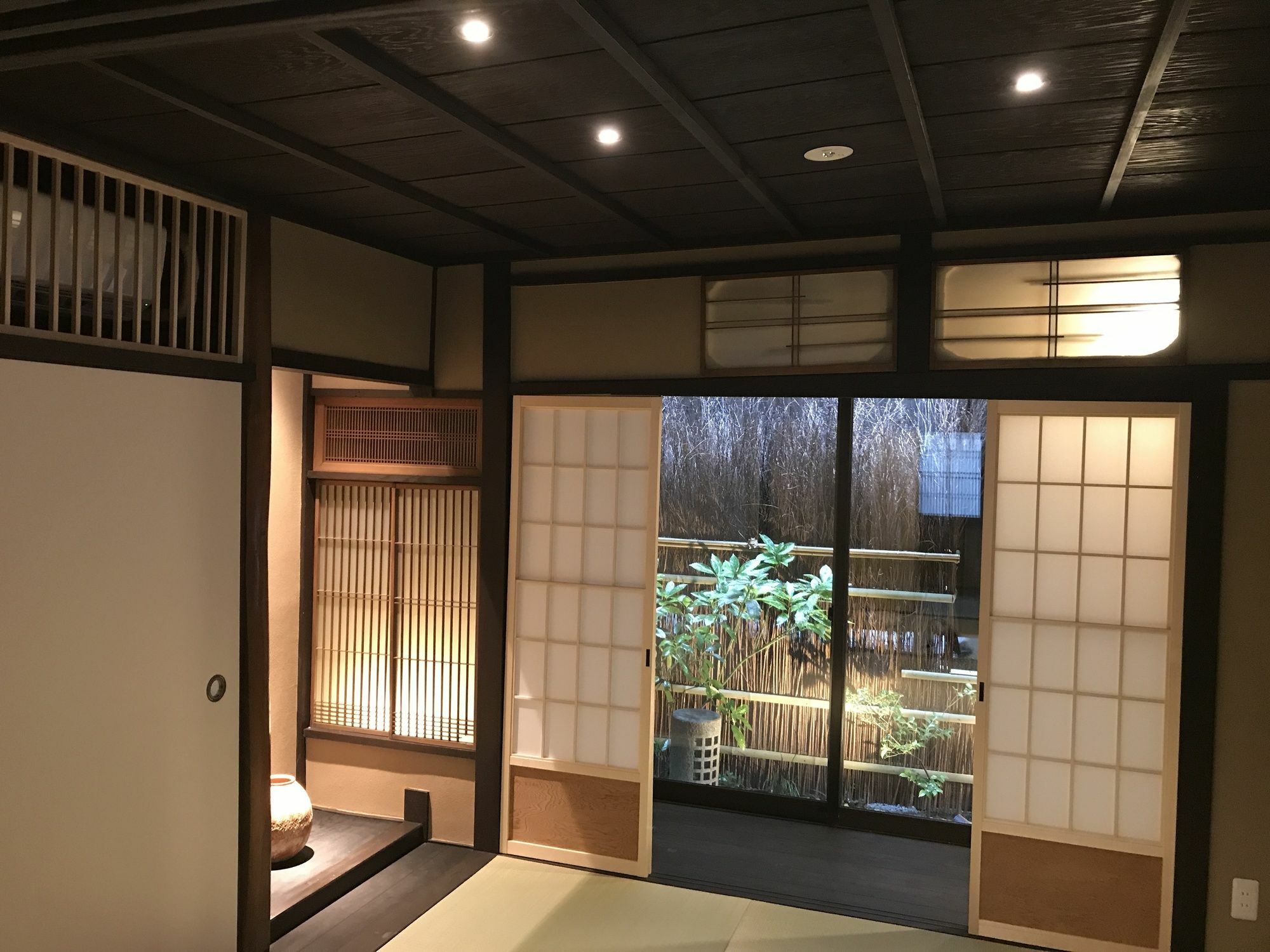 京都市 麗閣　清水五条ヴィラ エクステリア 写真