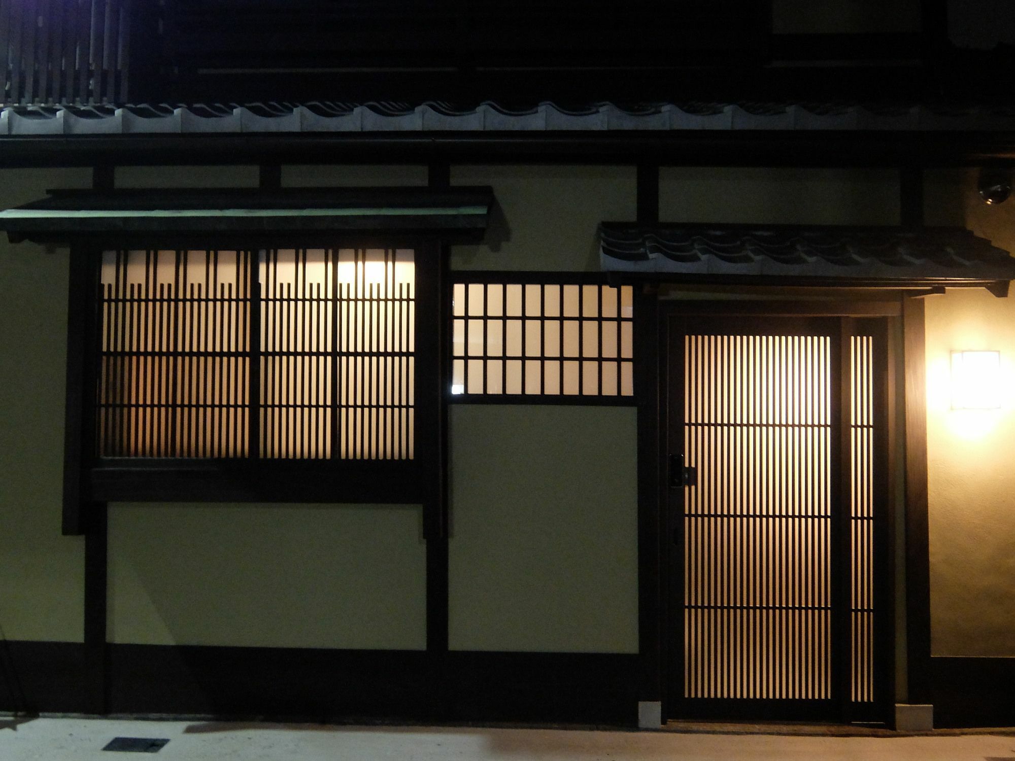 京都市 麗閣　清水五条ヴィラ エクステリア 写真